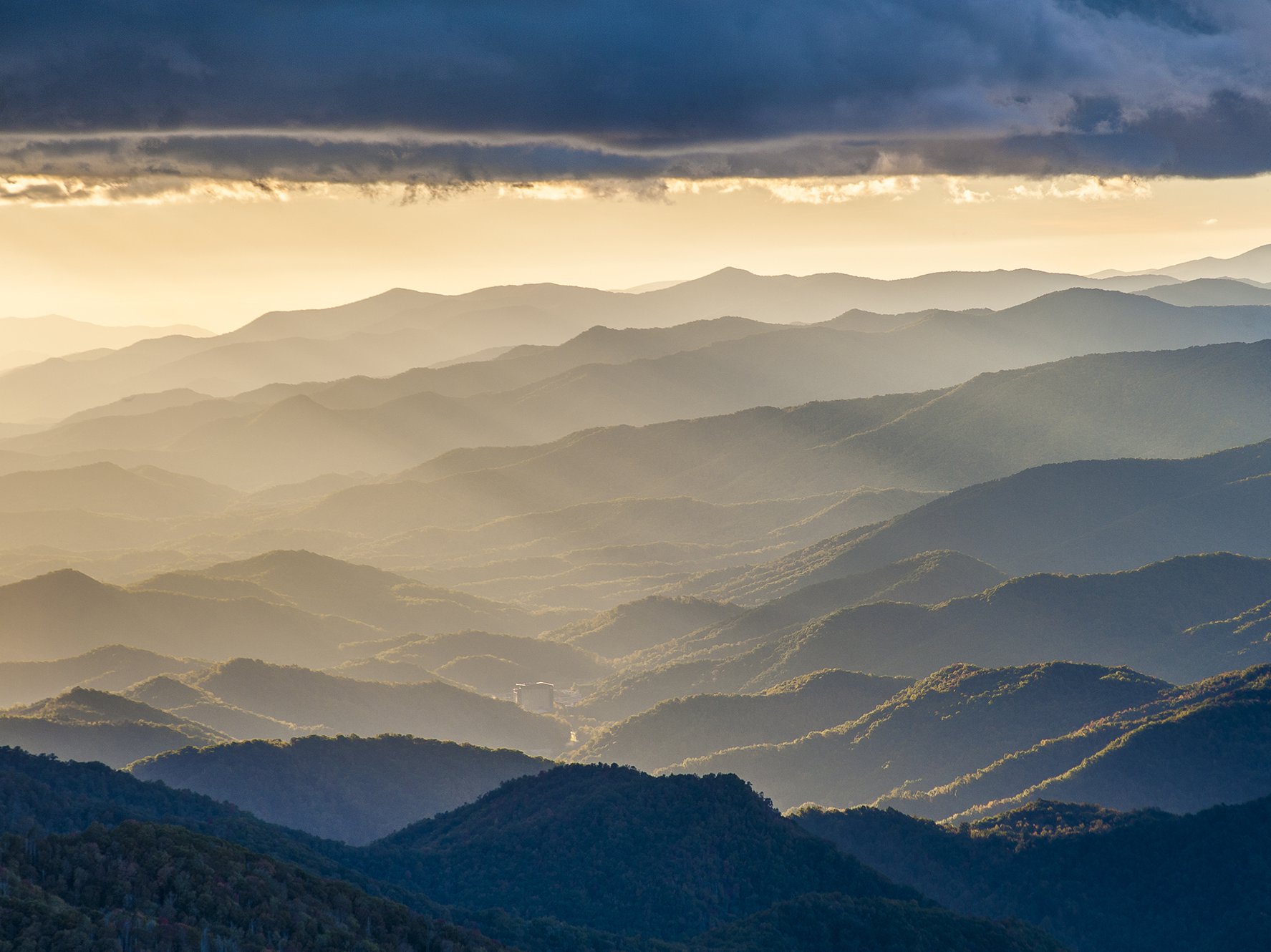 Rays and Ridges from Waterrock Knob | Photo © Robert Stevens